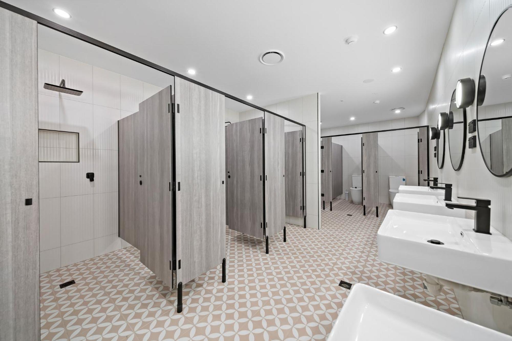 The Pier Pods On The Water- 50M From Townsville Bus Terminal And Ferry Terminal- Passport Id Requried Luaran gambar