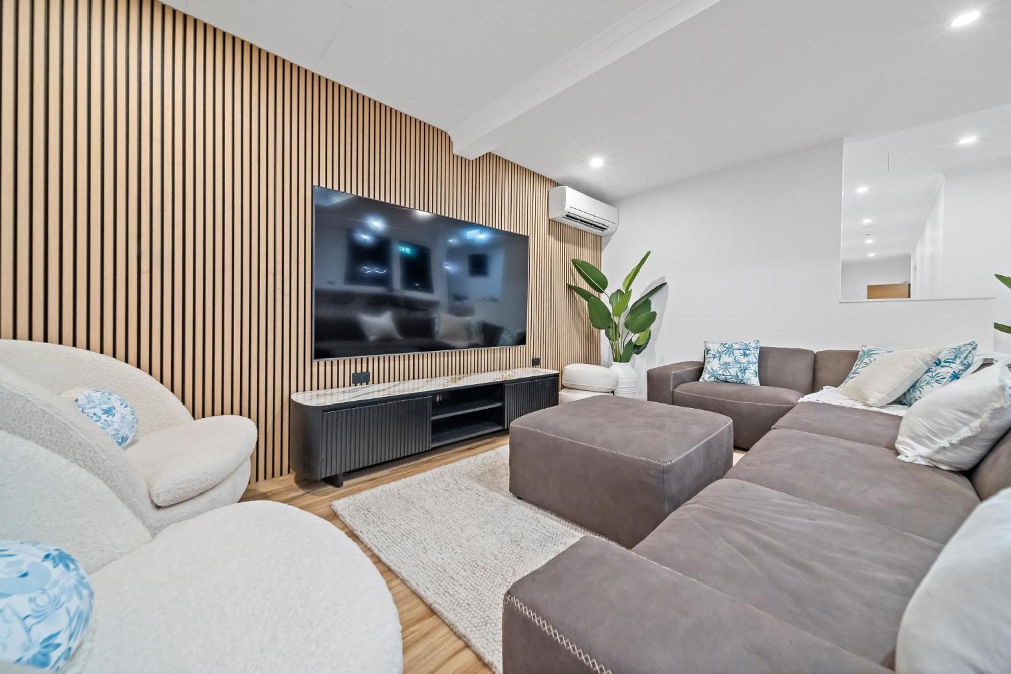The Pier Pods On The Water- 50M From Townsville Bus Terminal And Ferry Terminal- Passport Id Requried Luaran gambar